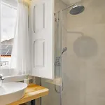 Hostel Forest - *