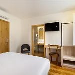 Forest - Hostel *
