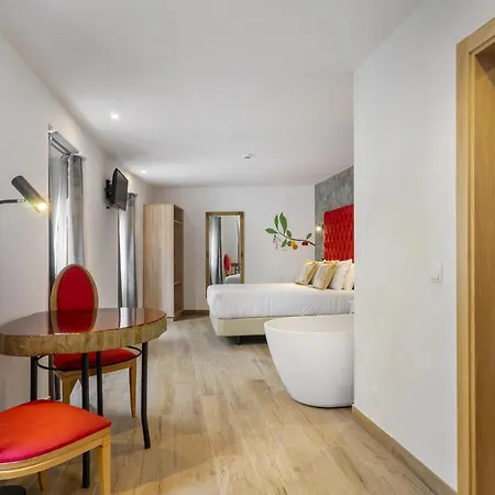 Forest - Hostel Leiria