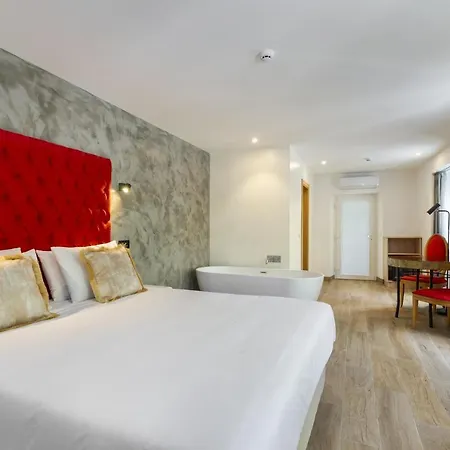 Forest - Hostel Leiria