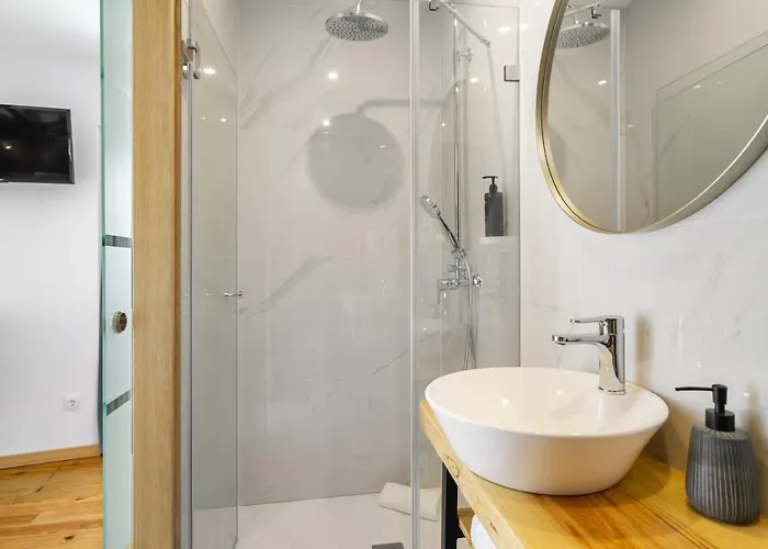 Forest - אכסניה לייריה