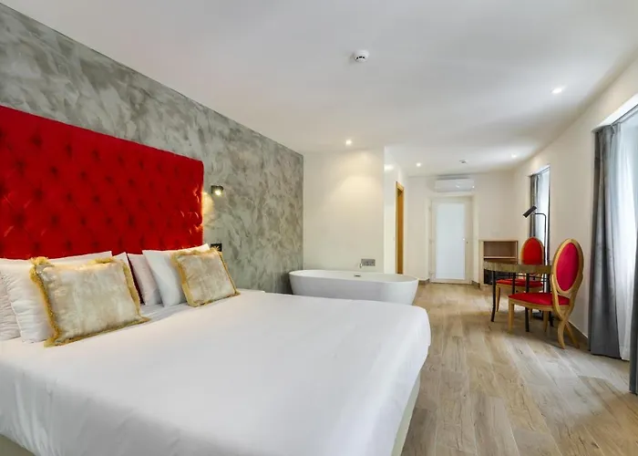 Forest - אכסניה לייריה