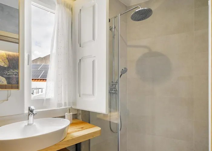 אכסניה Forest - *